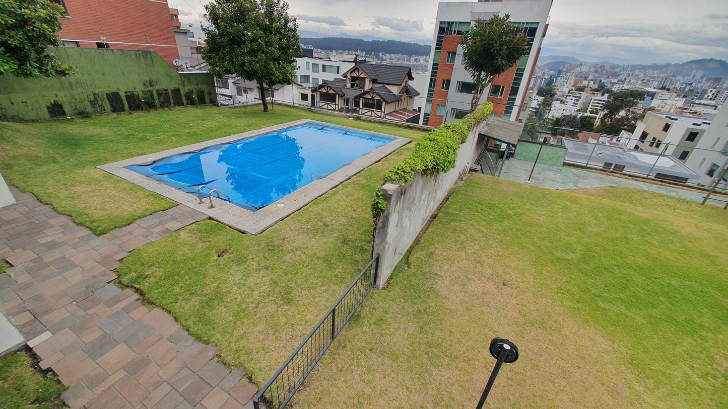 SE VENDE DEPARTAMENTO SECTOR QUITO TENIS.