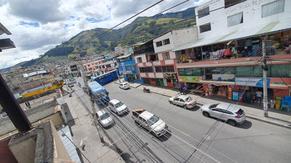 SE VENDE CASA SECTOR SUR DE QUITO - LA ECUATORIANA