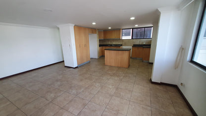 SE VENDE DUPLEX SECTOR COTOCOLLAO - CERCA DE LA REAL AUDIENCIA.