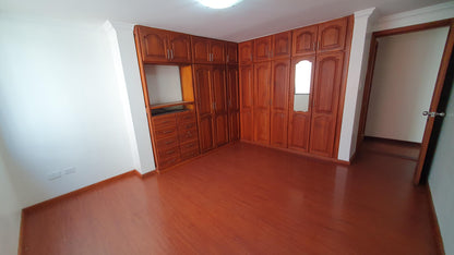 SE VENDE DUPLEX SECTOR COTOCOLLAO - CERCA DE LA REAL AUDIENCIA.