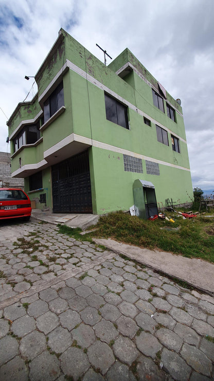 SE VENDE CASA CON TERRENO SECTOR SANTA ISABEL