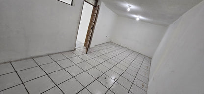 SE ARRIENDA LOCAL COMERCIAL SECTOR AV. MARISCAL SUCRE Y DE LOS CONQUISTADORES.