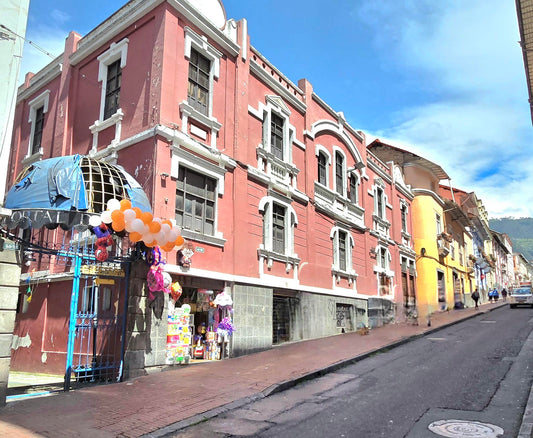 SE VENDE CASA SECTOR CENTRO HISTORICO DE QUITO