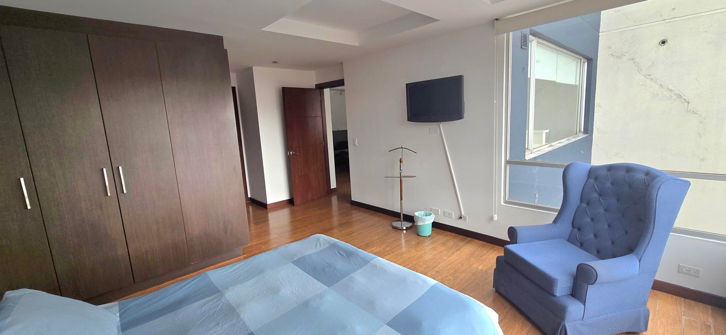 SE VENDE O SE ARRIENDA SUITE AMOBLADA SECTOR SHYRIS Y NNUU