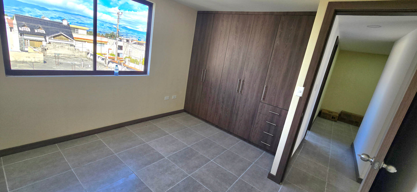 SE VENDE DEPARTAMENTO EN CONOCOTO - VALLE DE LOS CHILLOS