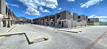 SE VENDE CASA EN SAN ANTONIO DE PICHINCHA-MITAD DEL MUNDO.