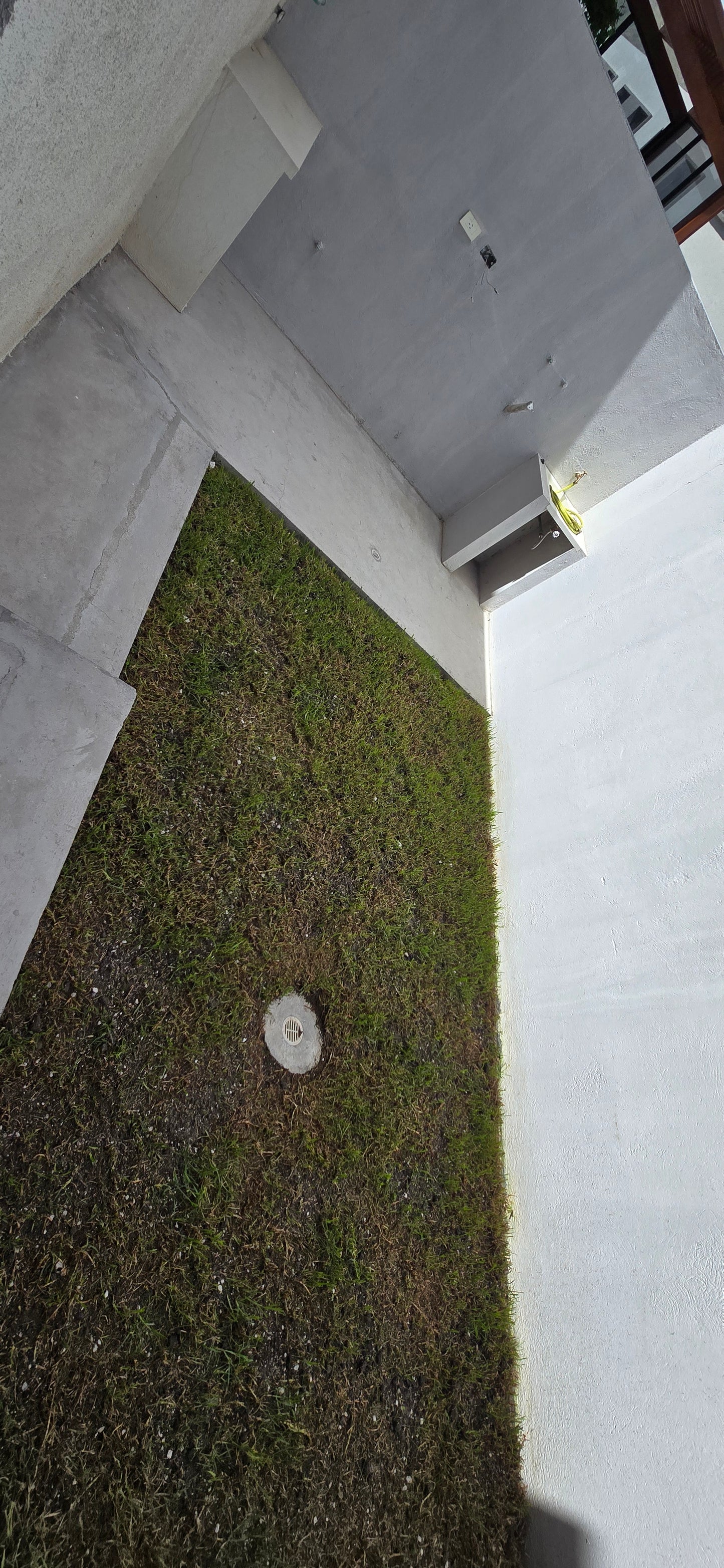SE VENDE CASA EN SAN ANTONIO DE PICHINCHA-MITAD DEL MUNDO.