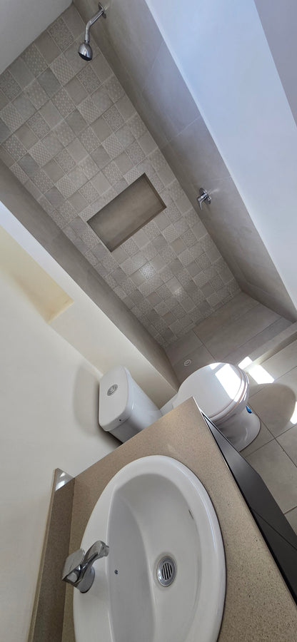 SE VENDE CASA EN SAN ANTONIO DE PICHINCHA-MITAD DEL MUNDO.