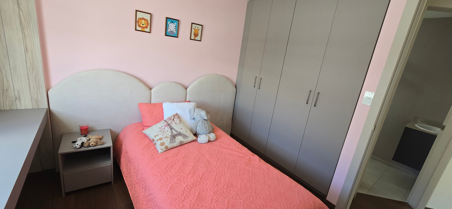 SE VENDE CASA EN SAN ANTONIO DE PICHINCHA-MITAD DEL MUNDO.