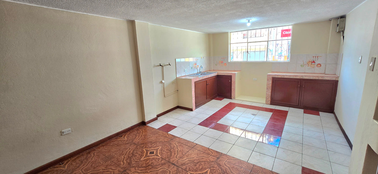 SE VENDE CASA EN CALDERÓN
