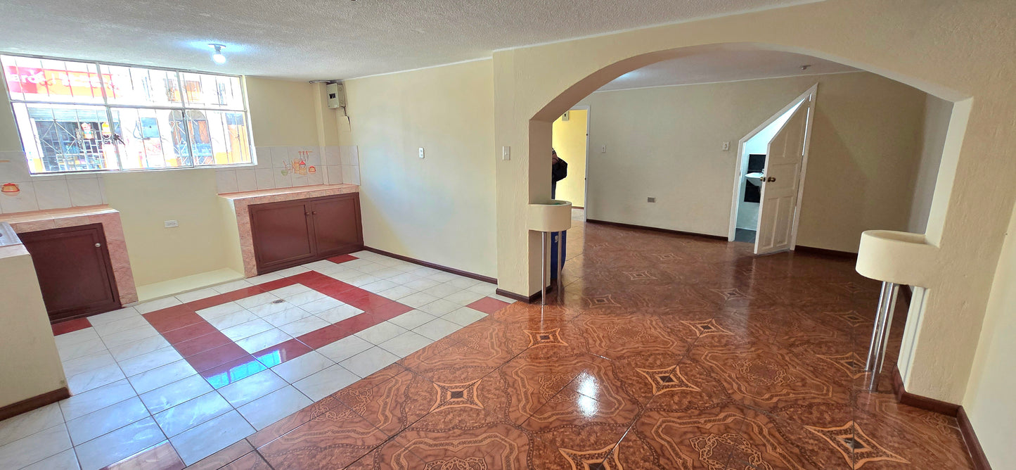SE VENDE CASA EN CALDERÓN