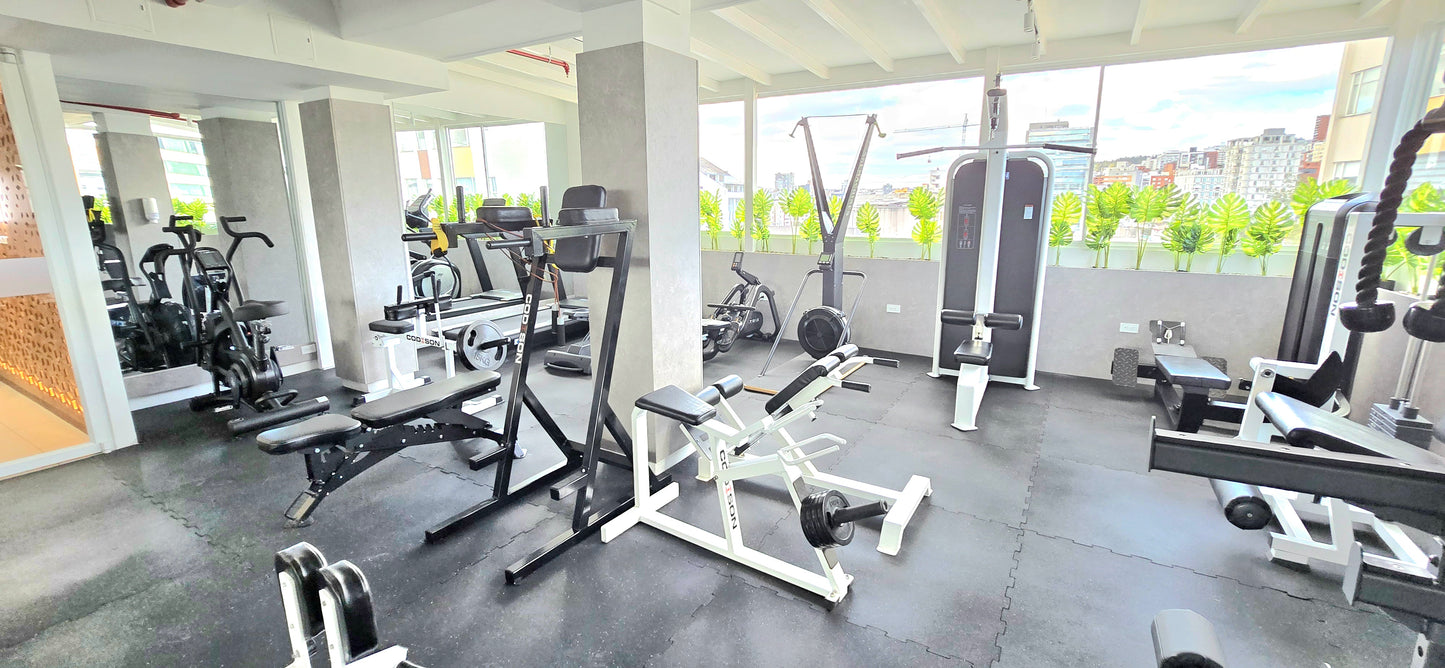 SE VENDE HOTEL SECTOR AV. 6 DE DICIEMBRE Y SAN IGNACIO