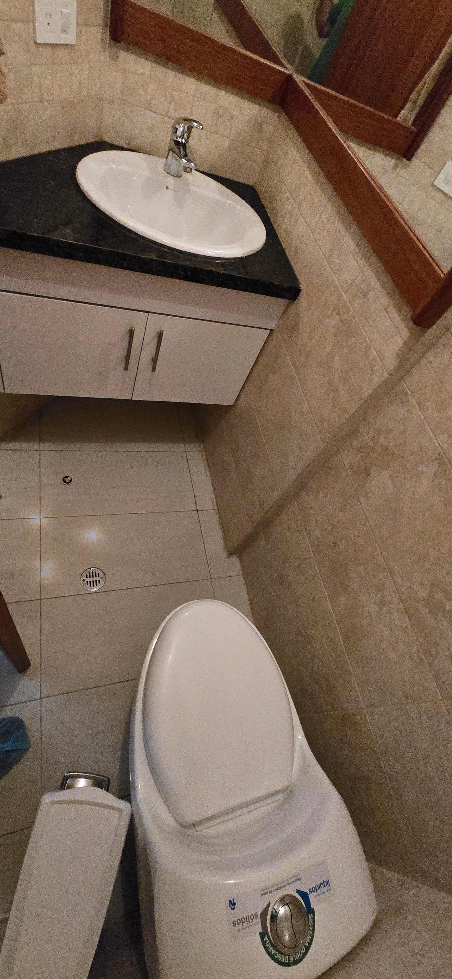 SE VENDE DEPARTAMENTO SECTOR MONTESERRIN