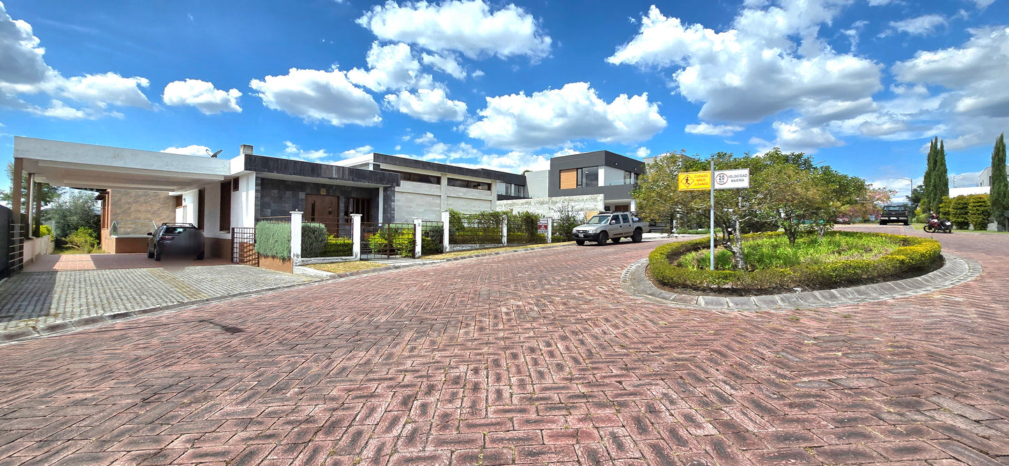 SE VENDE CASA DENTRO DE CONJUNTO EN PUEMBO