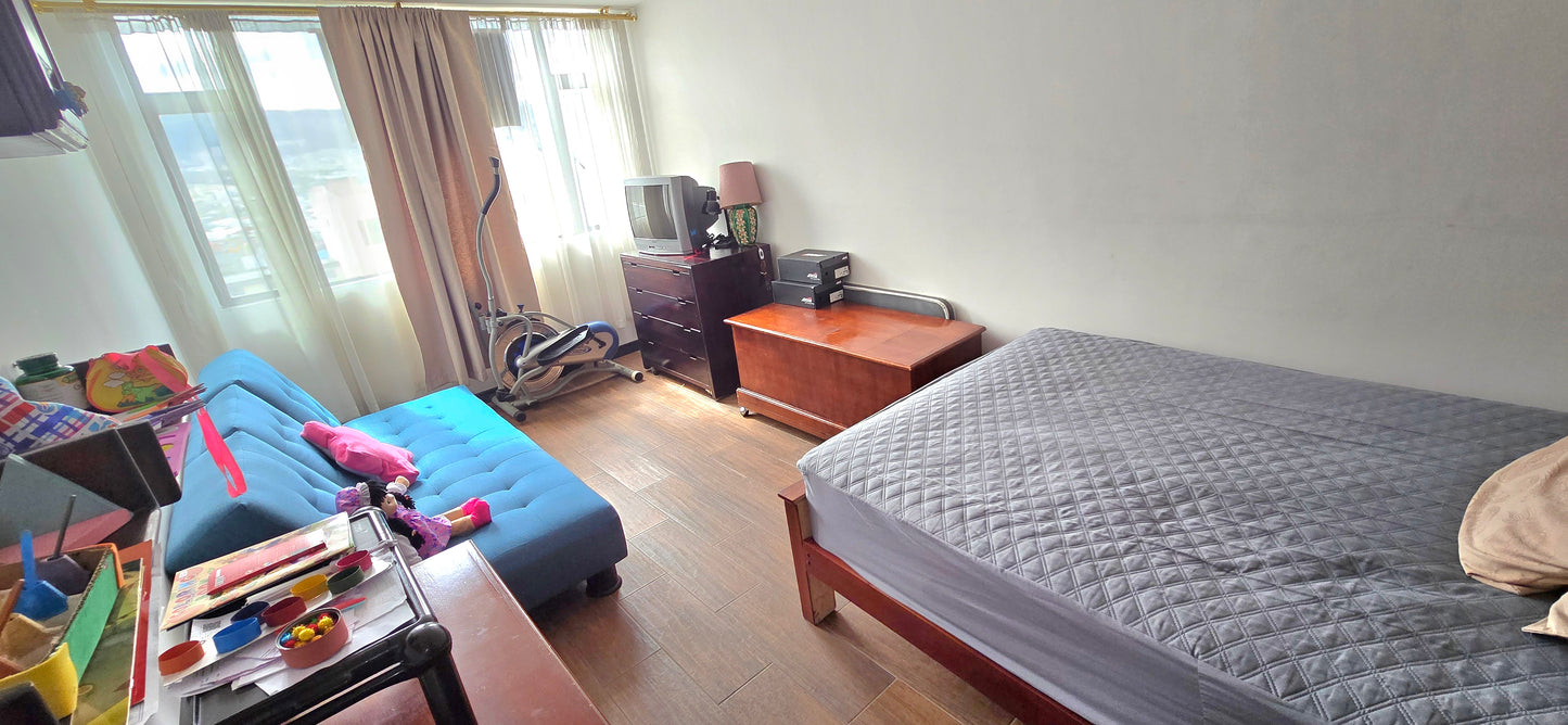 SE VENDE CASA INDEPENDIENTE SECTOR PONCEANO - CERCA DEL SUPERMAXI