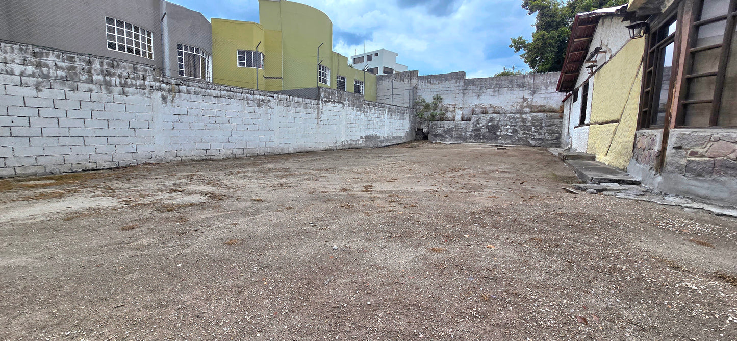 SE ARRIENDA TERRENO SECTOR CARCELEN INDUSTRIAL