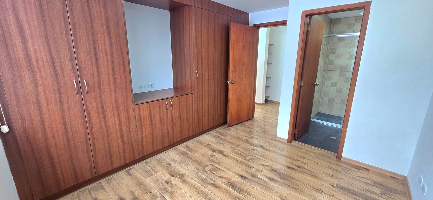 SE VENDE DEPARTAMENTO SECTOR GRANADOS