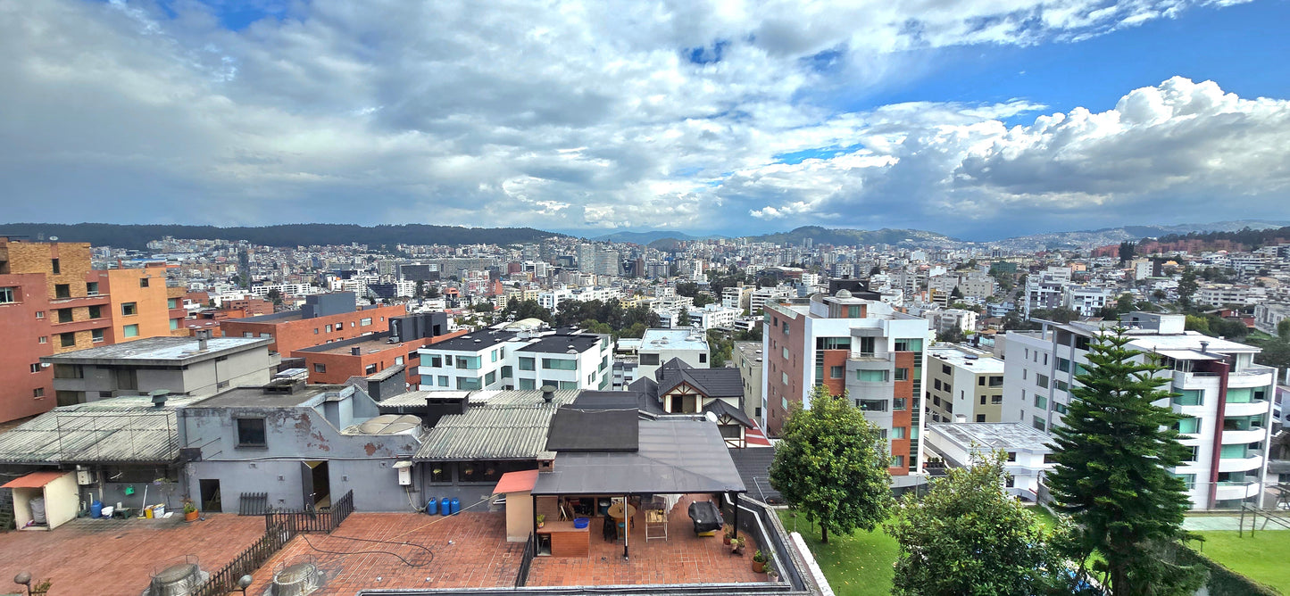 SE VENDE DEPARTAMENTO SECTOR QUITO TENIS