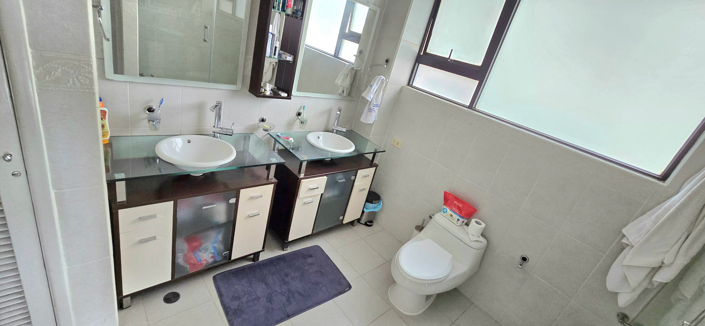 SE VENDE DEPARTAMENTO SECTOR QUITO TENIS