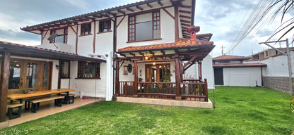 SE VENDE CASA SECTOR TUMBACO - LA MORITA.