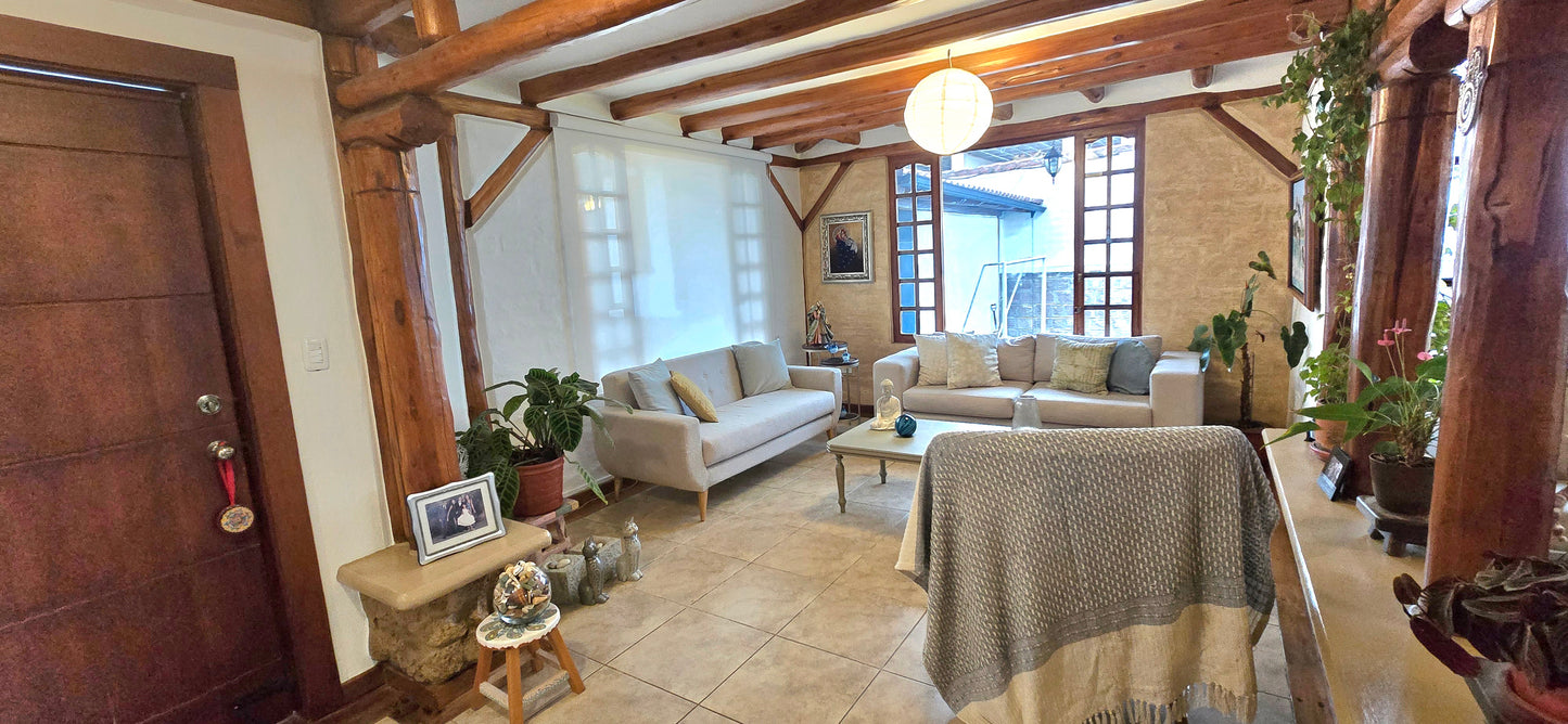 SE VENDE CASA SECTOR TUMBACO - LA MORITA.