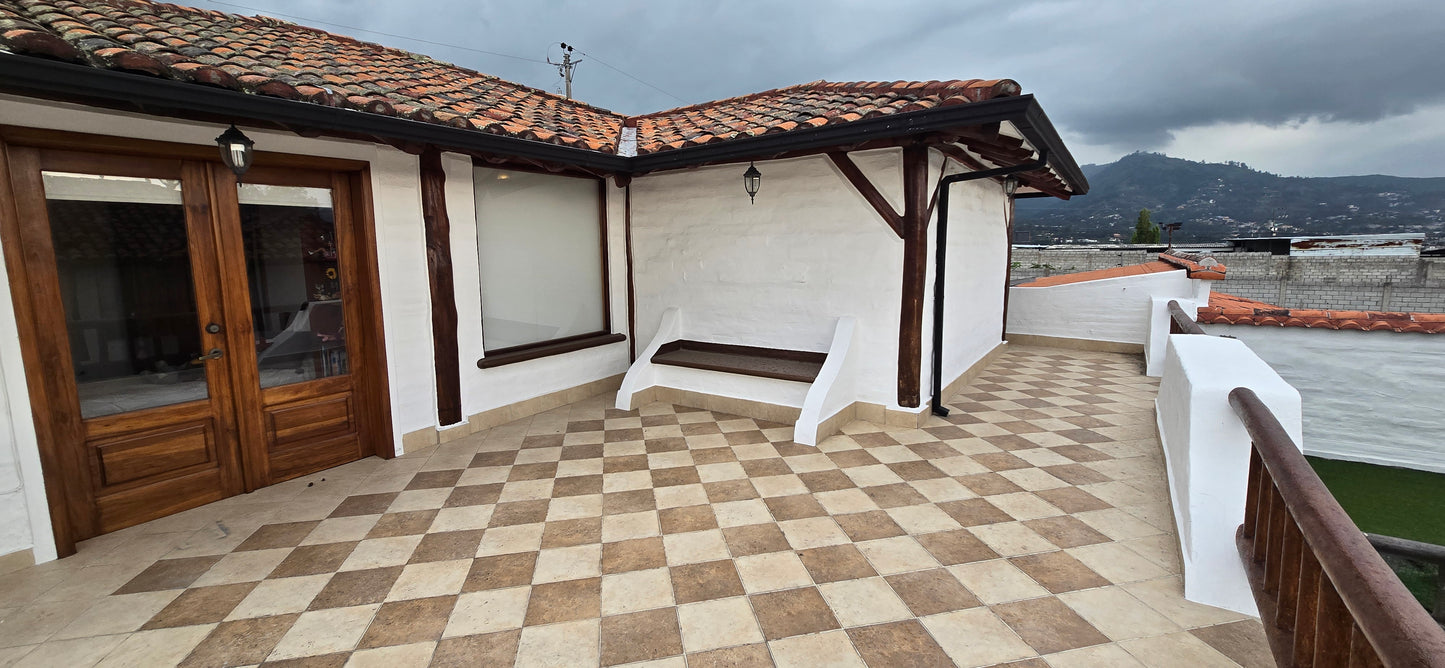 SE VENDE CASA SECTOR TUMBACO - LA MORITA.