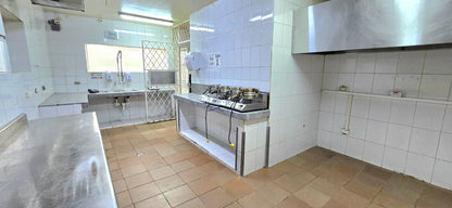 SE ARRIENDA CASA COMERCIAL SECTOR LA MARISCAL