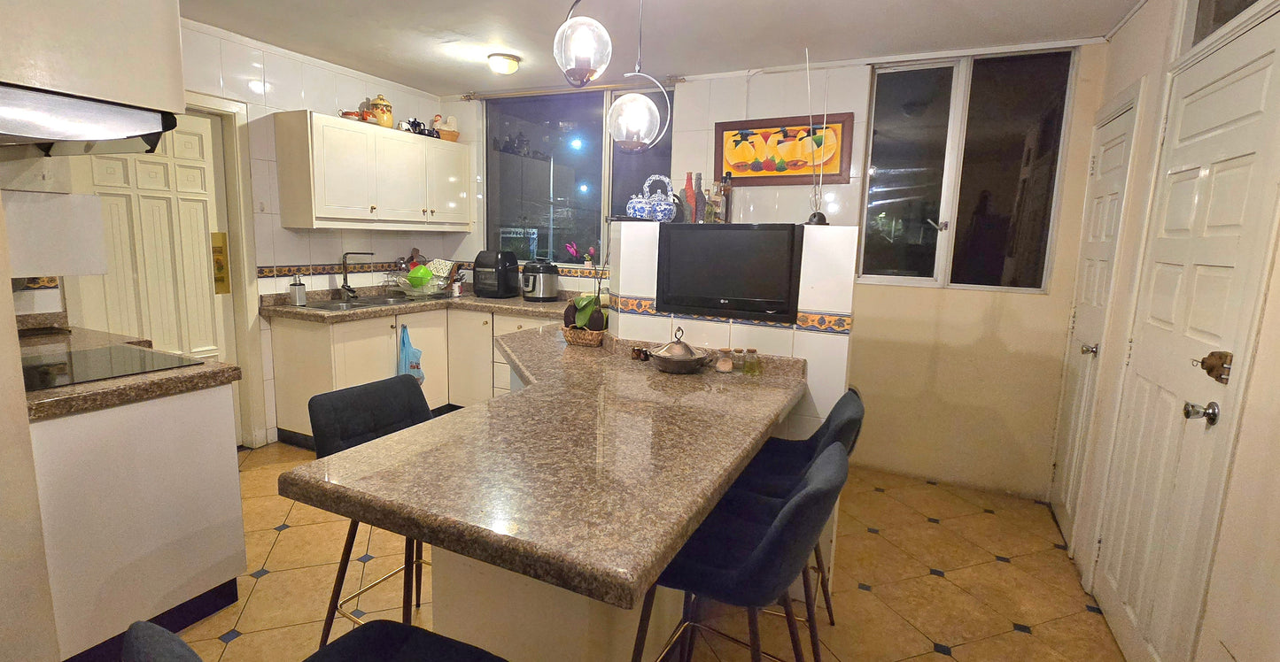 SE VENDE DEPARTAMENTO SECTOR GONZÁLEZ SUÁREZ
