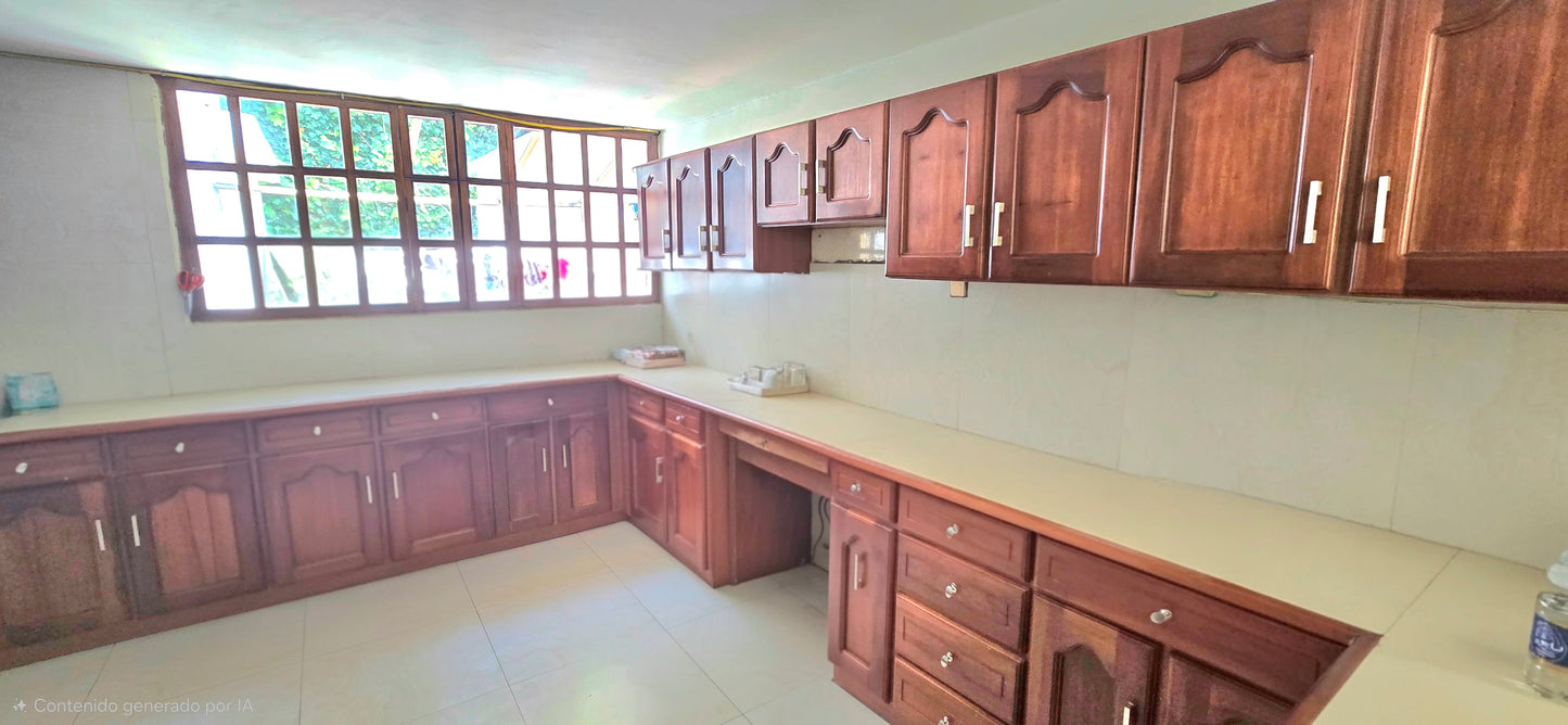 SE VENDE CASA SECTOR MIRAVALLE 2