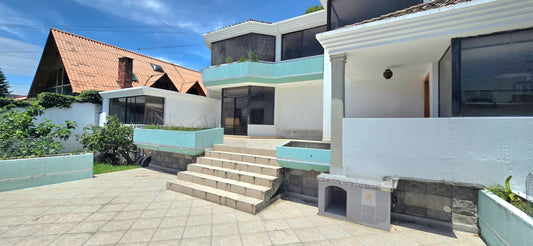SE VENDE CASA SECTOR MIRAVALLE 2