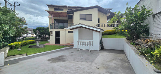 SE VENDE CASA SECTOR MIRAVALLE 2