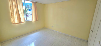SE ARRIENDA CASA EN CUMBAYA