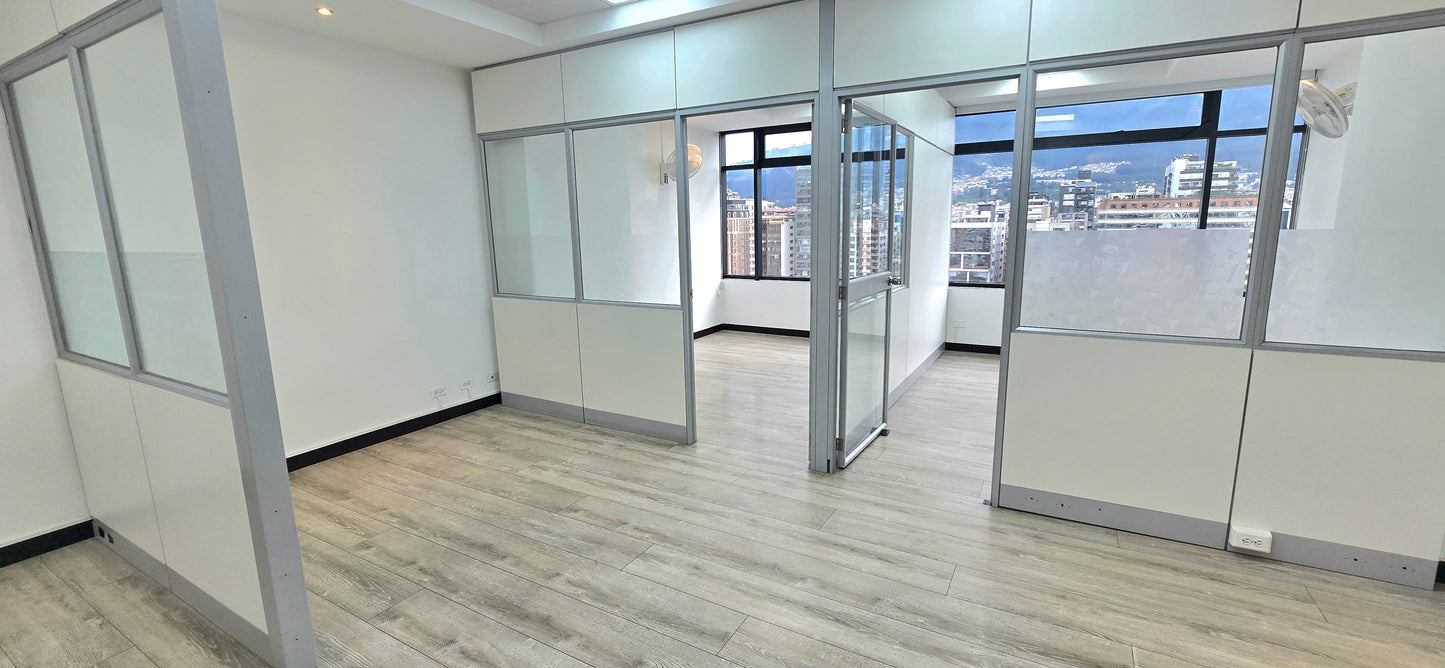 SE ARRIENDA OFICINA SECTOR PORTUGAL Y AV. 6 DE DICIEMBRE