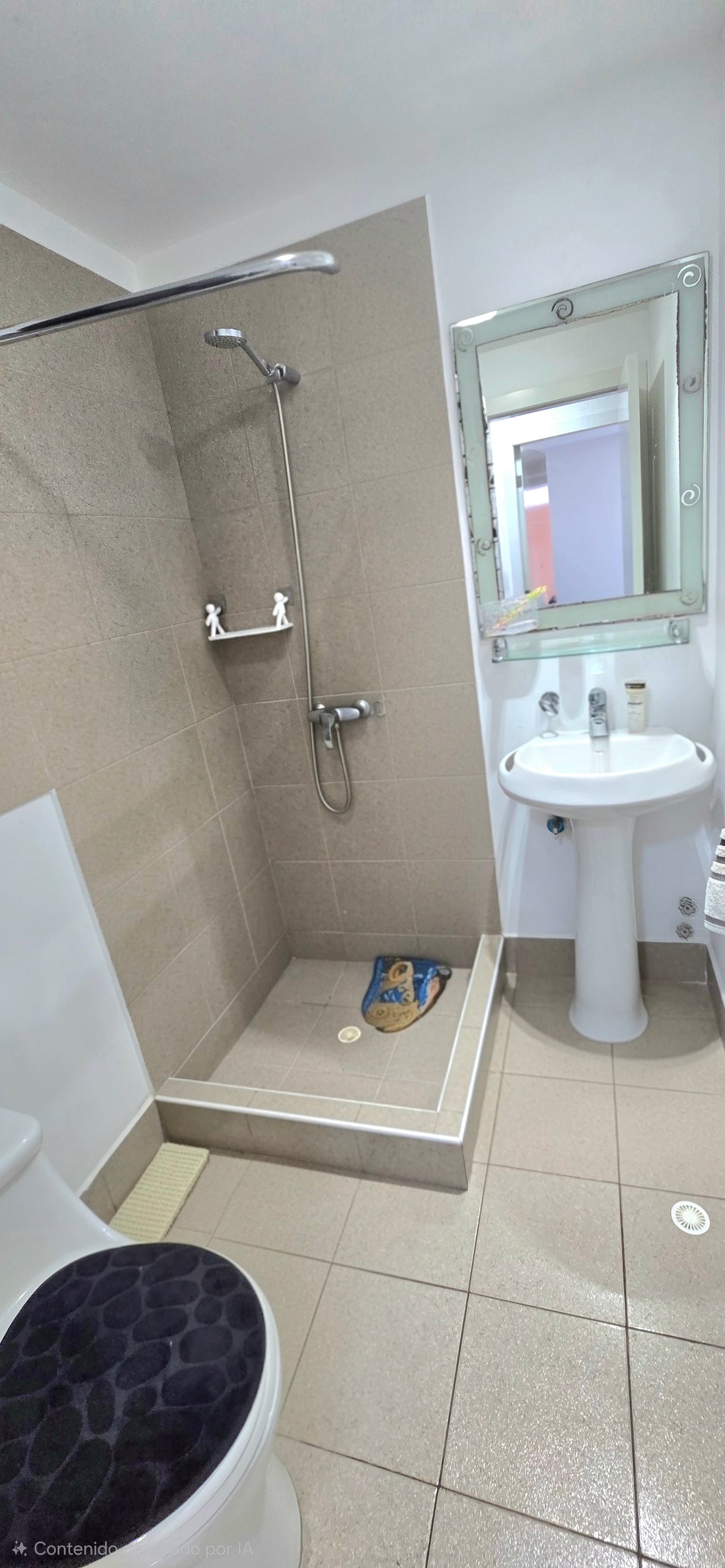 SE VENDE DEPARTAMENTO DÚPLEX SECTOR MONTESERRIN