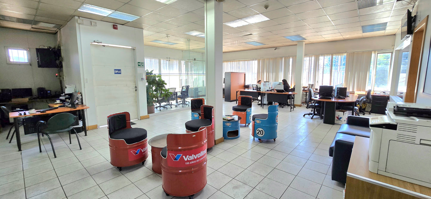 SE VENDE BODEGAS CON OFICINAS SECTOR EL CONDADO.