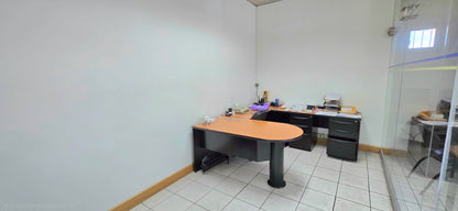 SE VENDE BODEGAS CON OFICINAS SECTOR EL CONDADO.