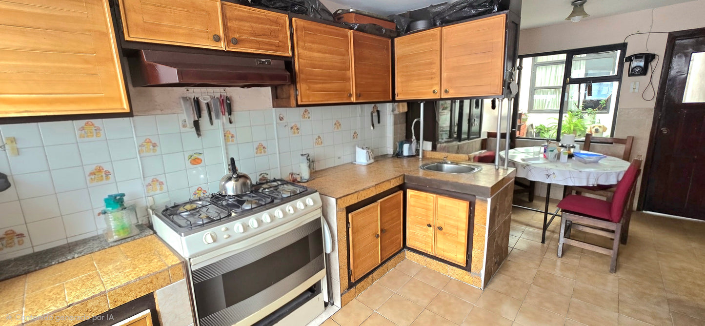 SE VENDE CASA SECTOR LA KENNEDY