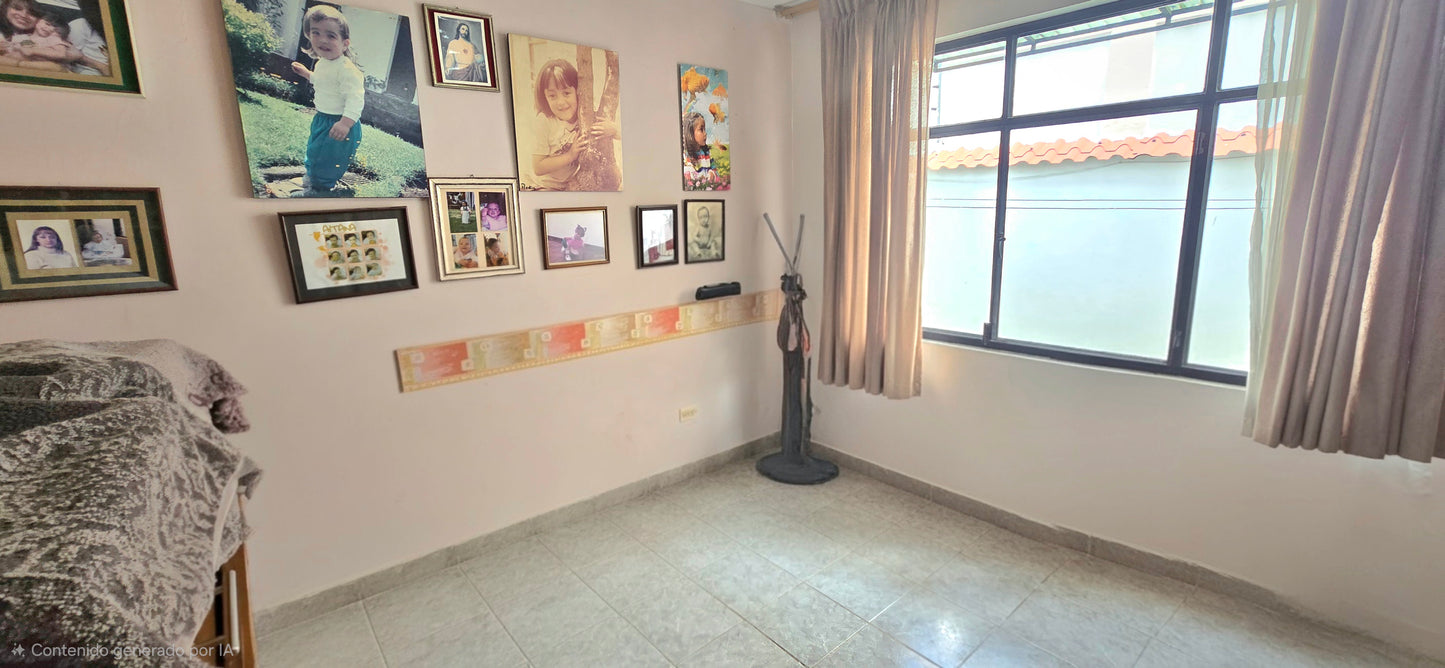 SE VENDE CASA SECTOR LA KENNEDY