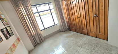 SE VENDE CASA SECTOR LA KENNEDY