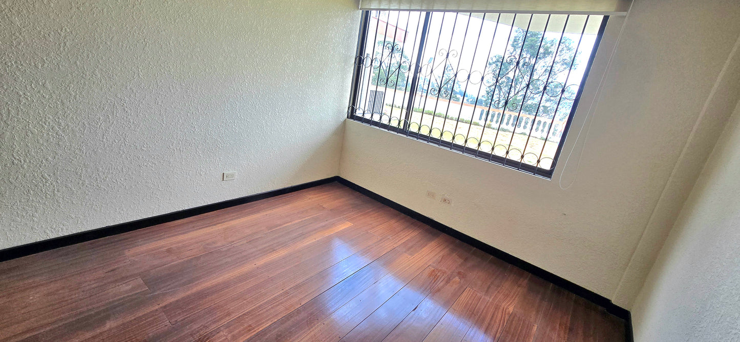 SE ARRIENDA DEPARTAMENTO SECTOR MONTESERRIN - DENTRO DE LA URBANIZACION CAMPO ALEGRE.