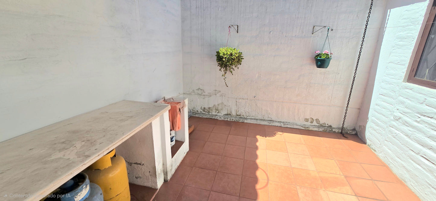 SE VENDE CASA EN CALDERÓN