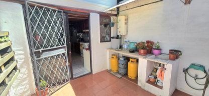 SE VENDE CASA EN CALDERÓN
