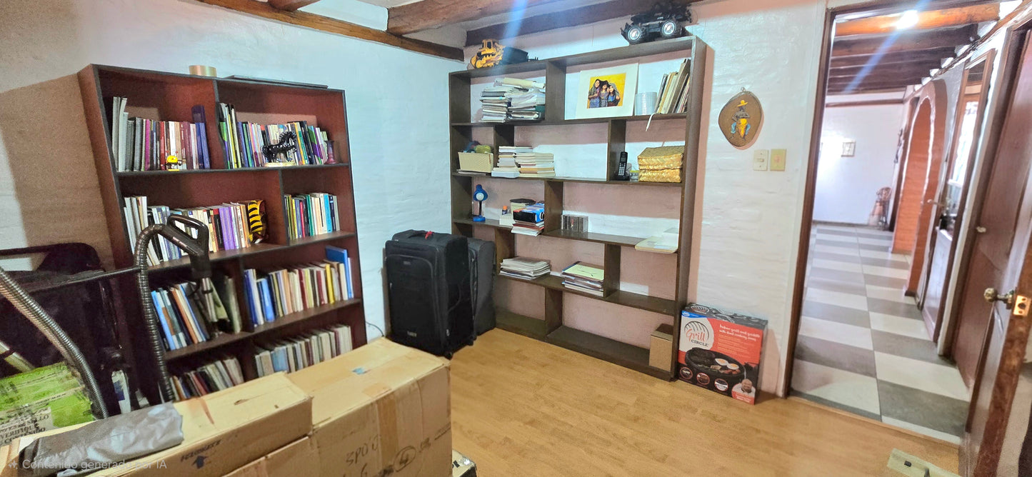 SE VENDE CASA EN CALDERÓN
