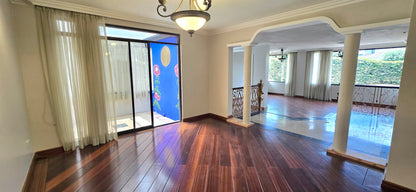 SE VENDE O SE ARRIENDA CASA DENTRO DE URBANIZACIÓN SECTOR MONTESERRIN