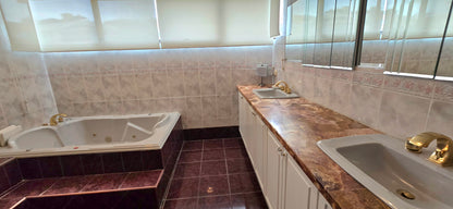SE VENDE O SE ARRIENDA CASA DENTRO DE URBANIZACIÓN SECTOR MONTESERRIN