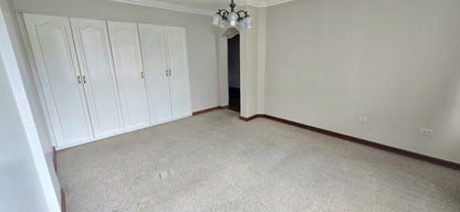 SE VENDE O SE ARRIENDA CASA DENTRO DE URBANIZACIÓN SECTOR MONTESERRIN