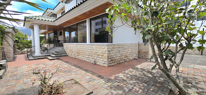 SE VENDE O SE ARRIENDA CASA DENTRO DE URBANIZACIÓN SECTOR MONTESERRIN