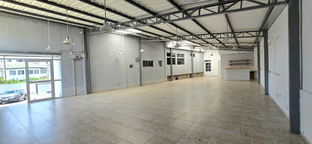 SE VENDE O SE ARRIENDA CASA COMERCIAL SECTOR CALLE SAN IGNACIO Y AV. LA CORUÑA