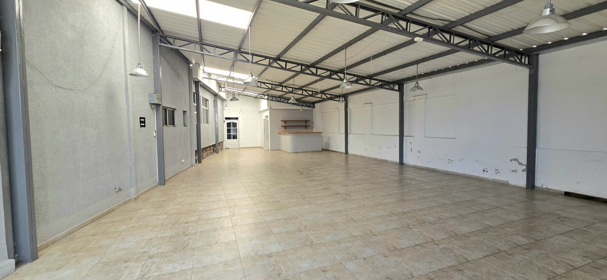 SE VENDE O SE ARRIENDA CASA COMERCIAL SECTOR CALLE SAN IGNACIO Y AV. LA CORUÑA