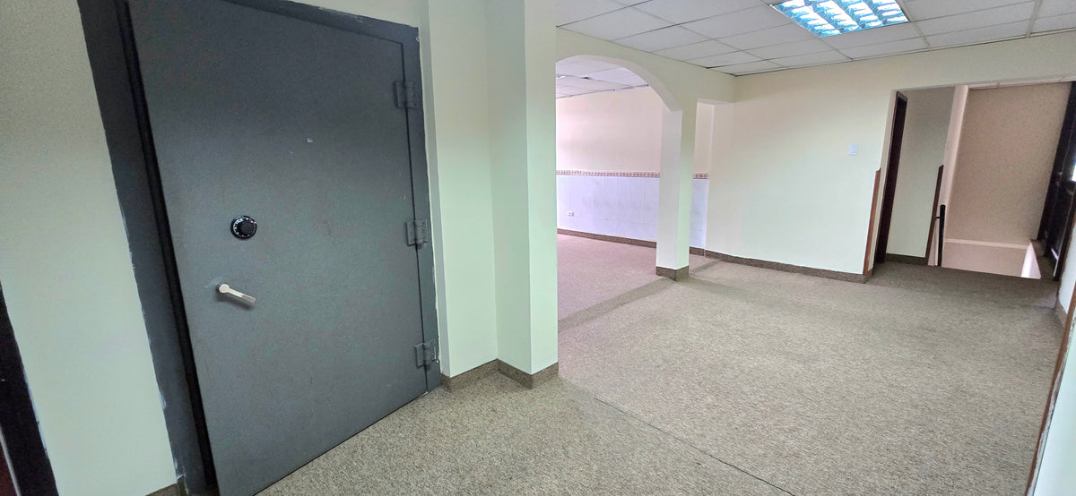 SE VENDE O SE ARRIENDA CASA COMERCIAL SECTOR CALLE SAN IGNACIO Y AV. LA CORUÑA